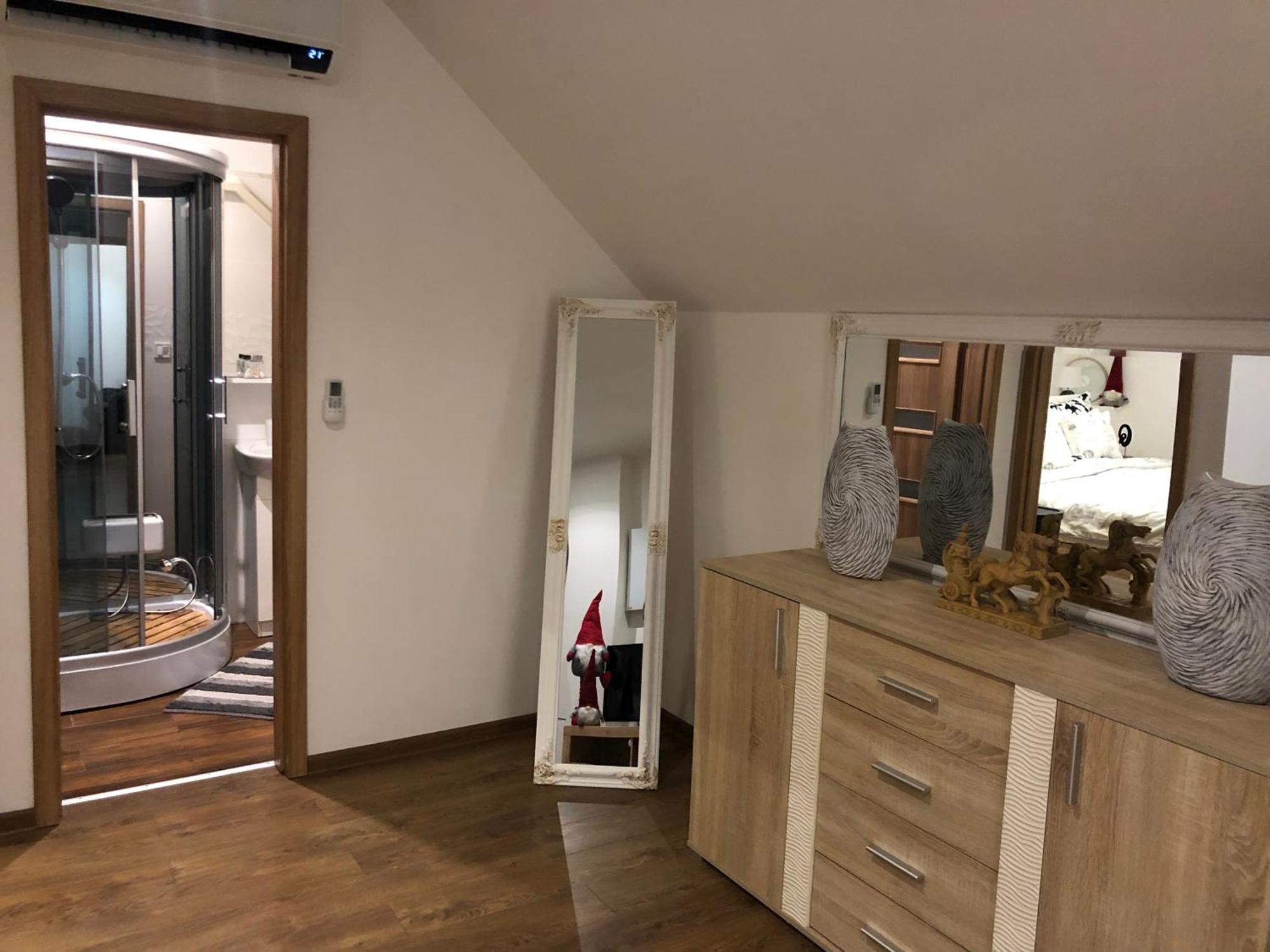 Apartment Zvonarska With Parking Košice Exteriör bild